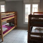 La Petite De Saint-sernin Hostel *