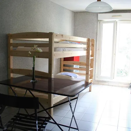 La Petite De Saint-sernin Hostel *