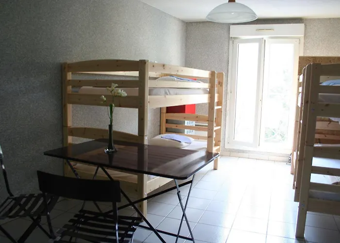 La Petite De Saint-sernin Hostel *